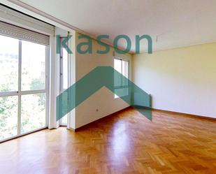 Living room of Flat for sale in  Madrid Capital  with Air Conditioner, Heating and Storage room