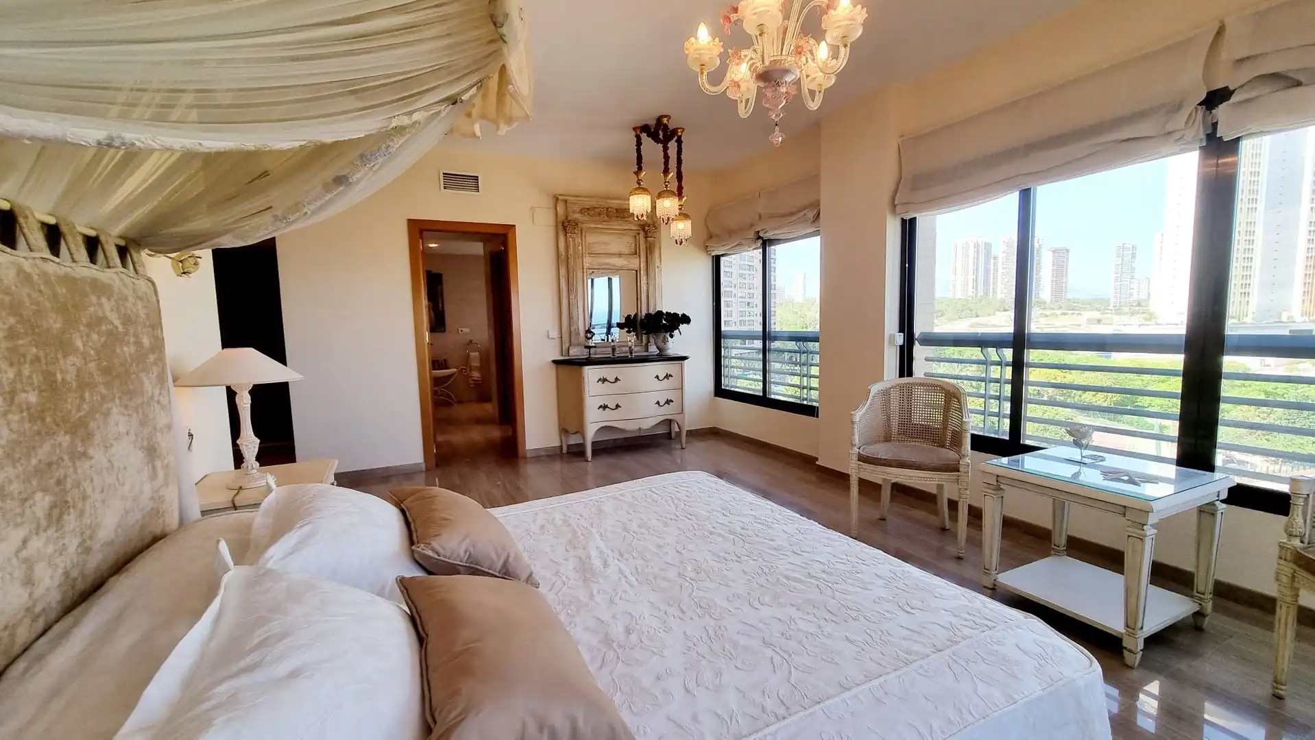 Habitación de Ático en venta en Benidorm con Aire acondicionado, Jardín privado y Terraza
