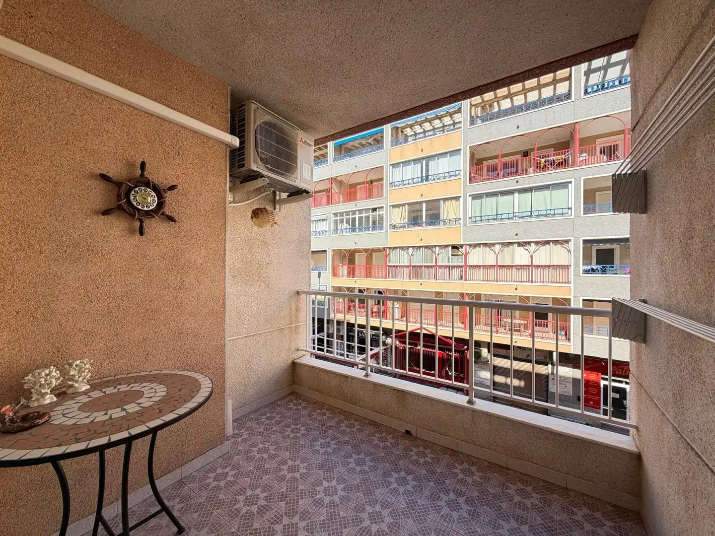 Apartamento con terraza en venta en GOLETA, imagen 31