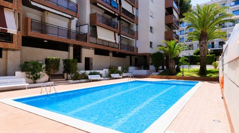 VIVIENDA CON FANTASTICA TERRAZA Y VISTAS A ZONA COMUNITARIA !