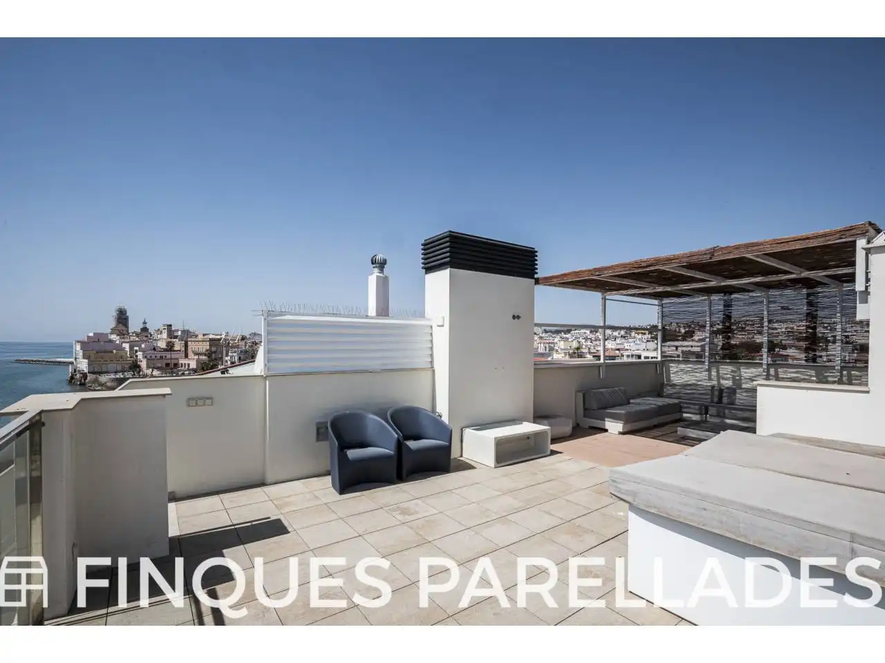 Terrace of Attic for sale in Sitges  with Air Conditioner, Heating and Parquet flooring