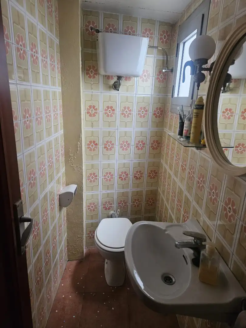 Bathroom of Houses for sale in Oliva  with Air Conditioner, Heating and Storage room