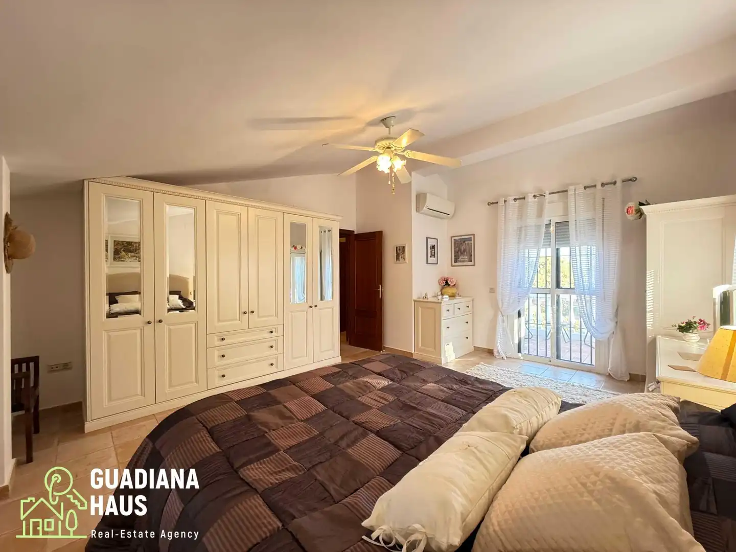 Bedroom of Houses for sale in Isla Cristina  with Air Conditioner, Heating and Private garden