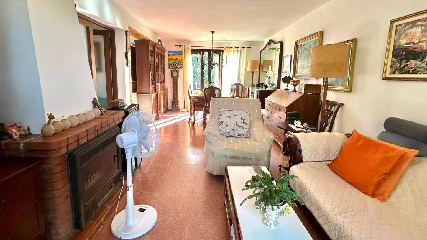 Sala d'estar de Casa o xalet en venda en Ciutadella de Menorca amb Jardí privat