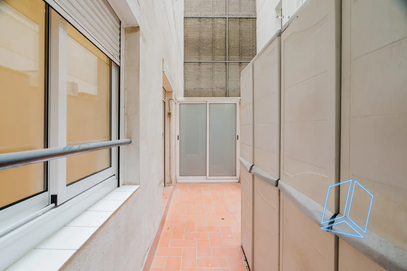 Vista exterior de Pis en venda en Barcelona amb Calefacció, Terrassa i Traster