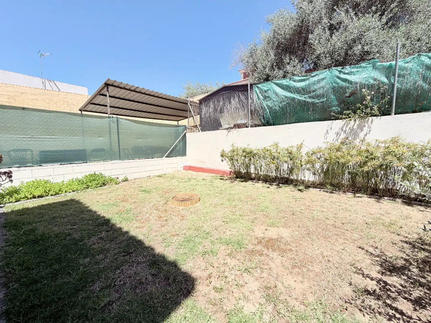 Casa adosada en venta en Calle las Marismas, Salteras
