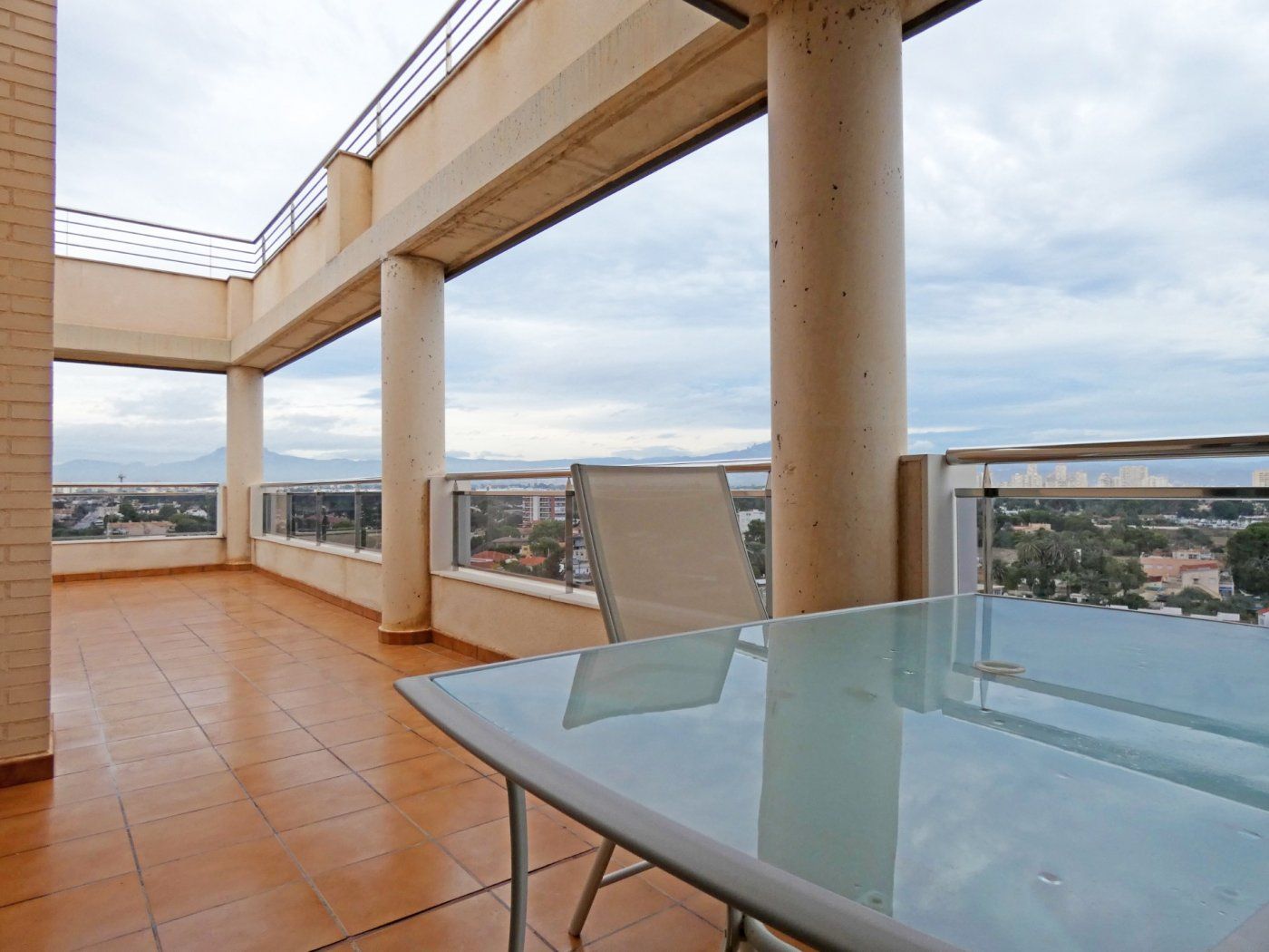 Terraza de Ático en venta en Alicante / Alacant con Aire acondicionado, Terraza y Trastero