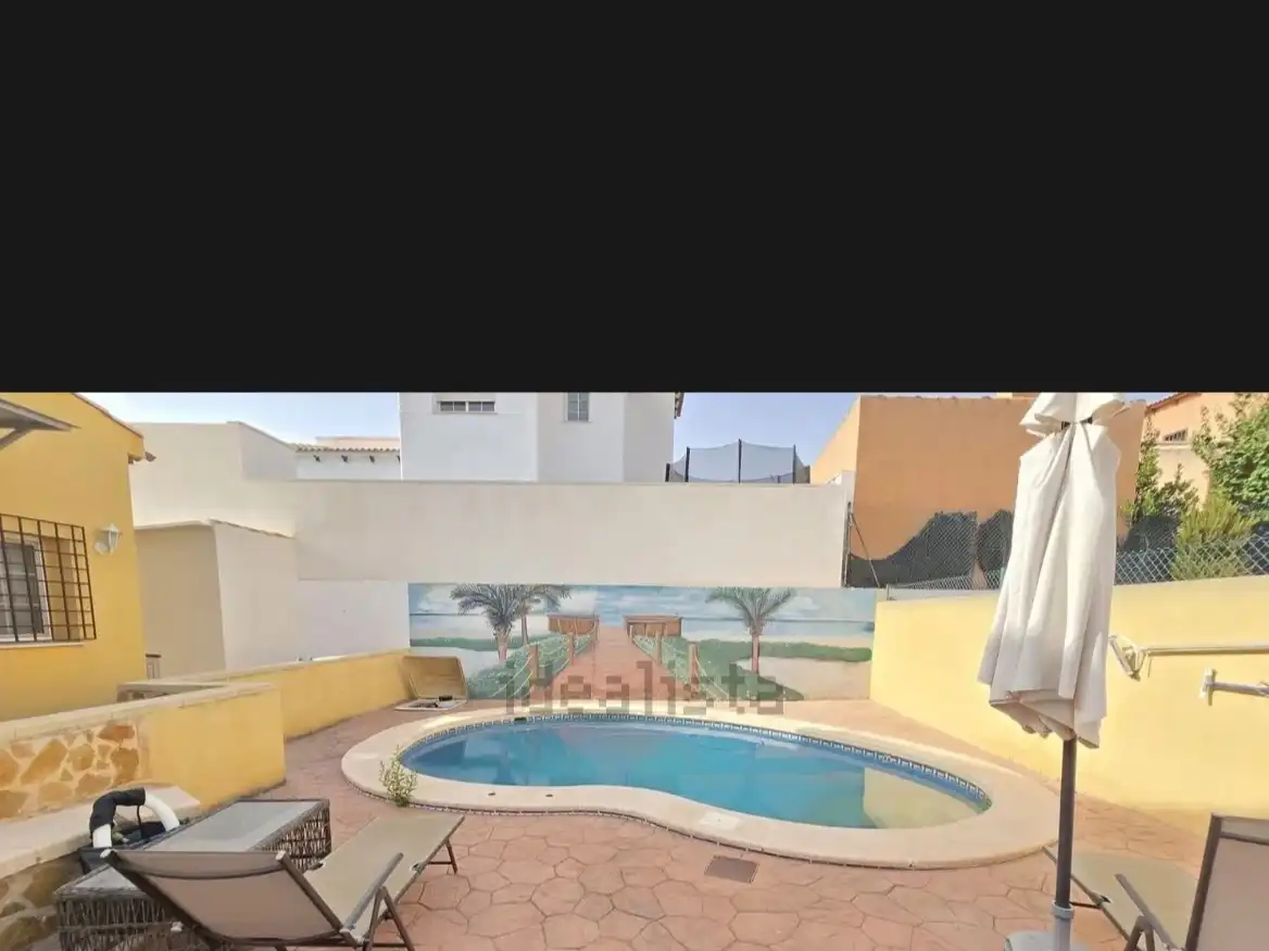 Chalet con piscina en venta en Calle Yuturna 3, imagen 31