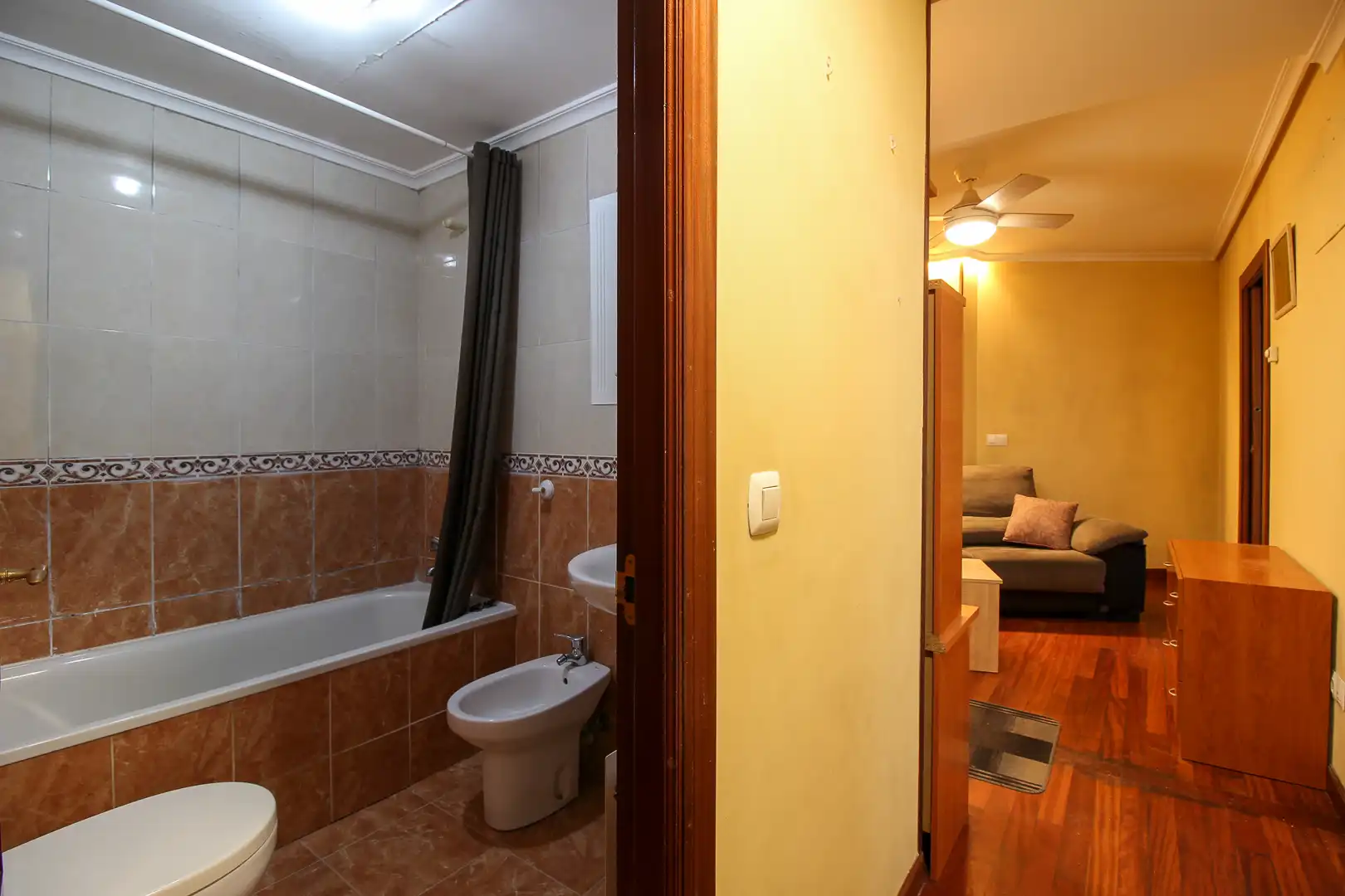 Bathroom of Flat for sale in Santa María de Cayón  with Heating, Parquet flooring and Furnished