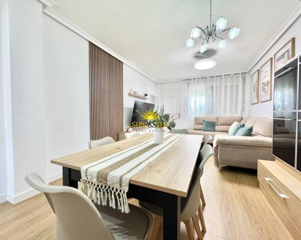 Casa-chalet en Alquiler en Lomas de Cabo Roig - Los Dolses