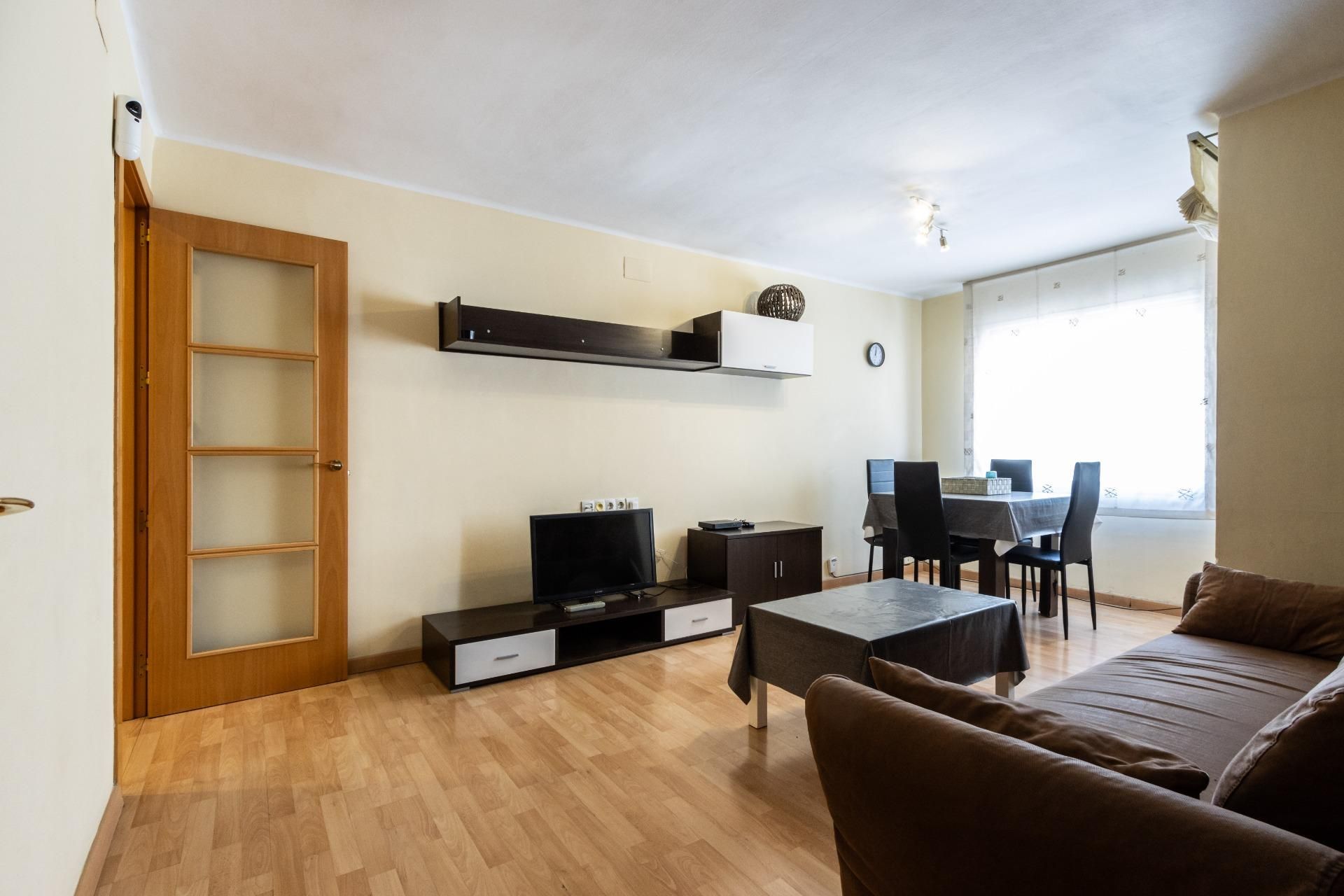 Sala d'estar de Pis en venda en Terrassa amb Calefacció, Parquet i Terrassa