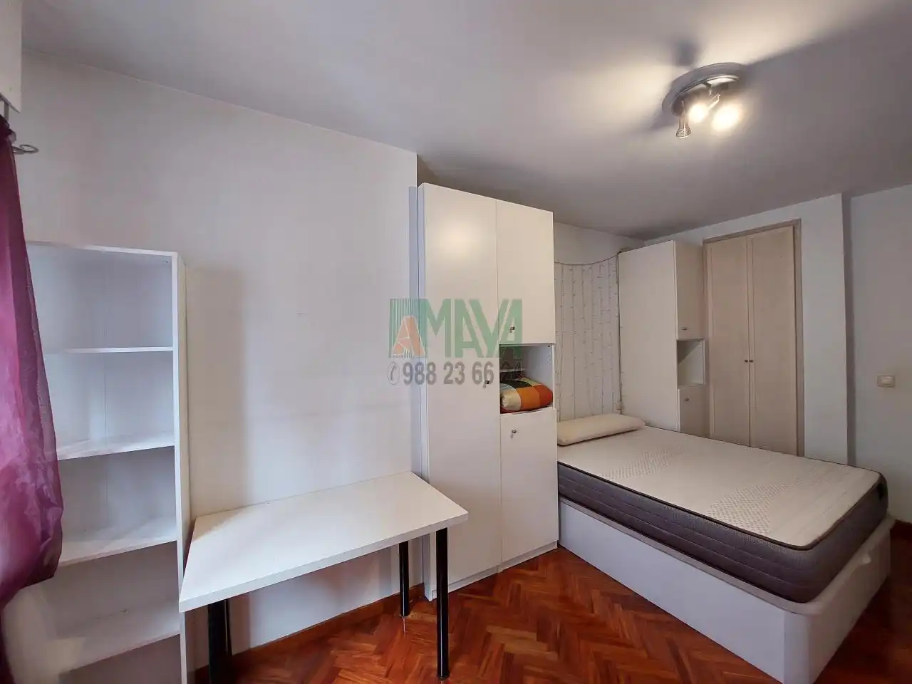 Habitación de Piso de alquiler en Ourense Capital  con Calefacción, Parquet y Amueblado