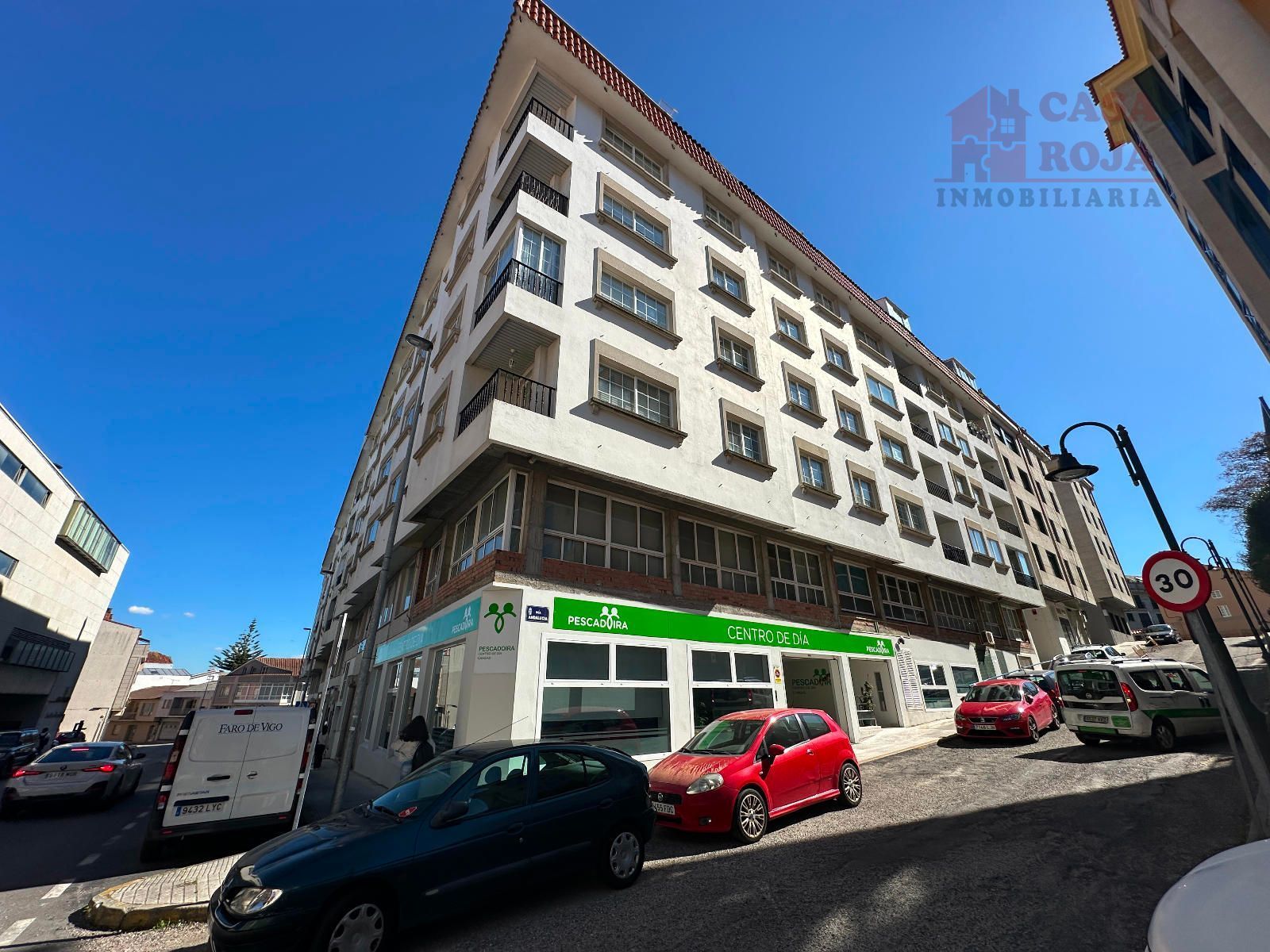 Vista exterior de Piso en venta en Cangas  con Calefacción, Terraza y Trastero