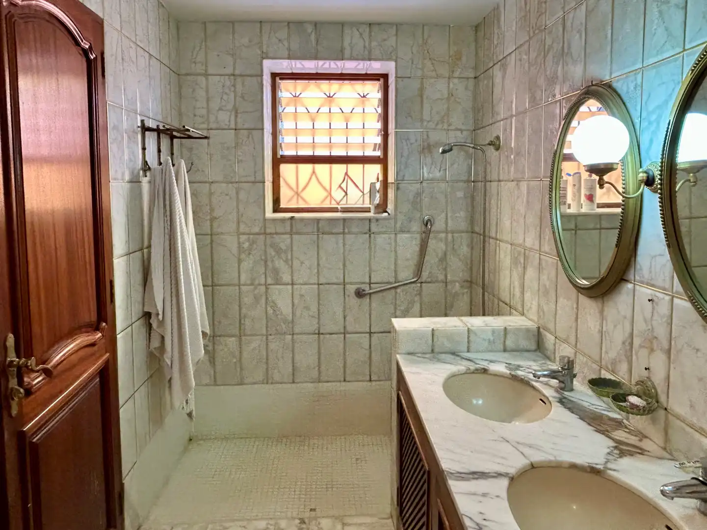 Bany de Casa o xalet en venda en Las Palmas de Gran Canaria amb Calefacció, Jardí privat i Parquet