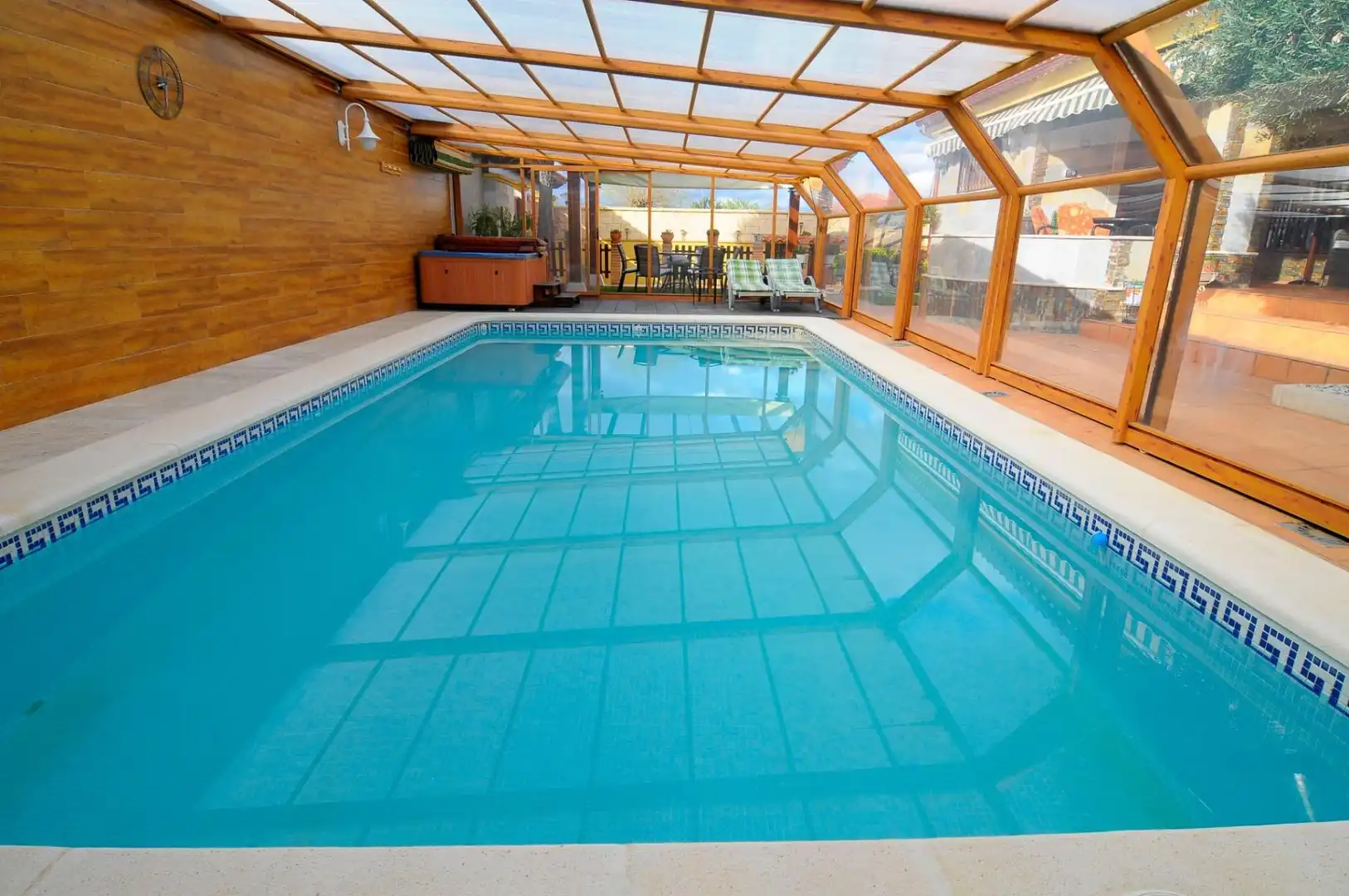 Piscina de Casa o xalet en venda en Valdepeñas amb Terrassa, Piscina i Moblat