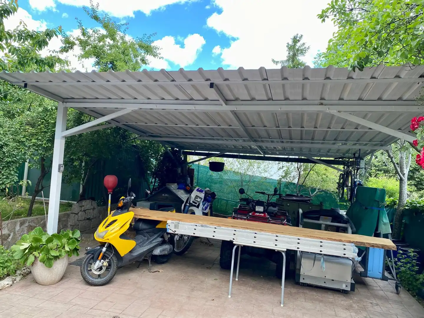 Parking de Casa o chalet en venta en Navahondilla con Calefacción, Jardín privado y Parquet