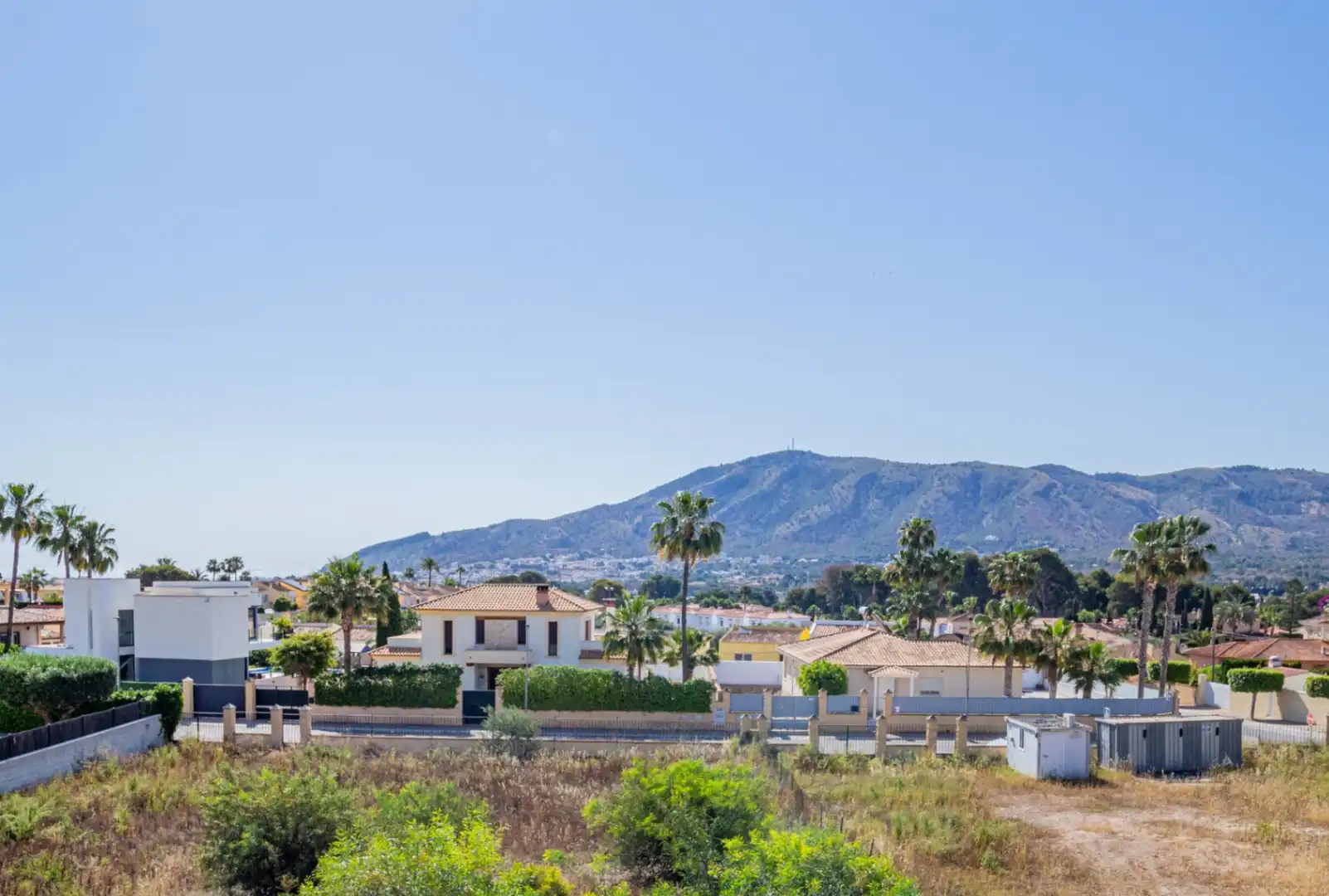 Vista exterior de Casa o chalet en venta en L'Alfàs del Pi con Aire acondicionado, Calefacción y Jardín privado
