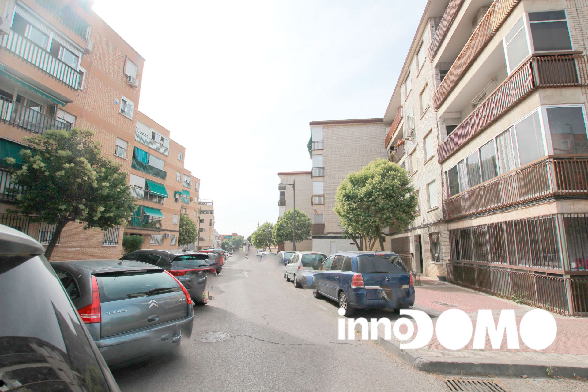 Vista exterior de Planta baixa en venda en Parla amb Traster i Alarma