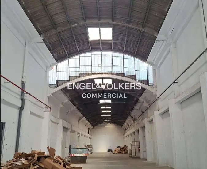 Fabrikhallen zur Miete in L'Hospitalet de Llobregat