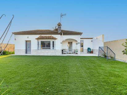 Jardí de Casa o xalet en venda en Chiclana de la Frontera amb Calefacció, Jardí privat i Parquet