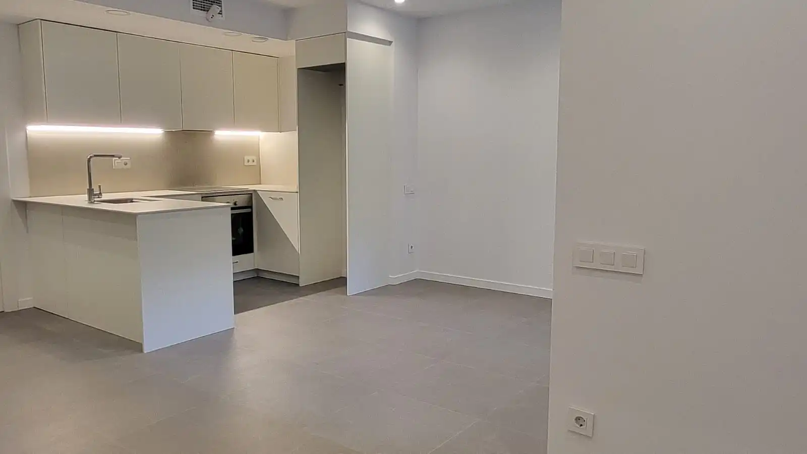 Cocina de Planta baja en venta en Sabadell con Aire acondicionado y Calefacción