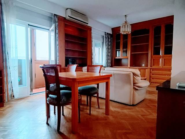 Piso en Alquiler en PINTOR MORENO CARBONERO en Guindalera