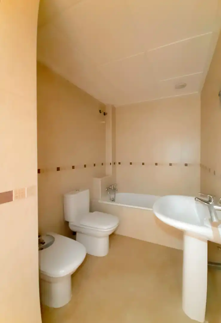 Baño de Piso en venta en Archena con Terraza y Trastero