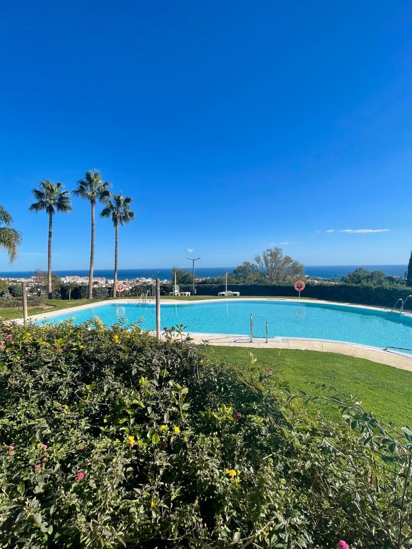 Swimming pool of Flat for sale in Benalmádena  with Air Conditioner, Heating and Terrace
