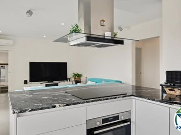 Casa con piscina en venta en Carrer Còrdova