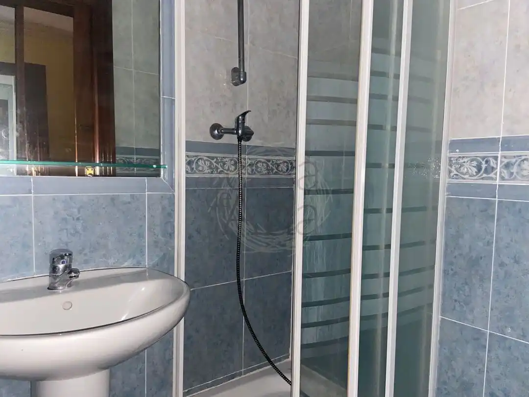 Baño de Piso en venta en Barakaldo  con Balcón