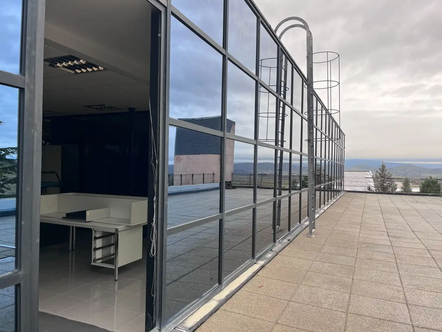 Vista exterior de Oficina de alquiler en Vitoria - Gasteiz con Calefacción