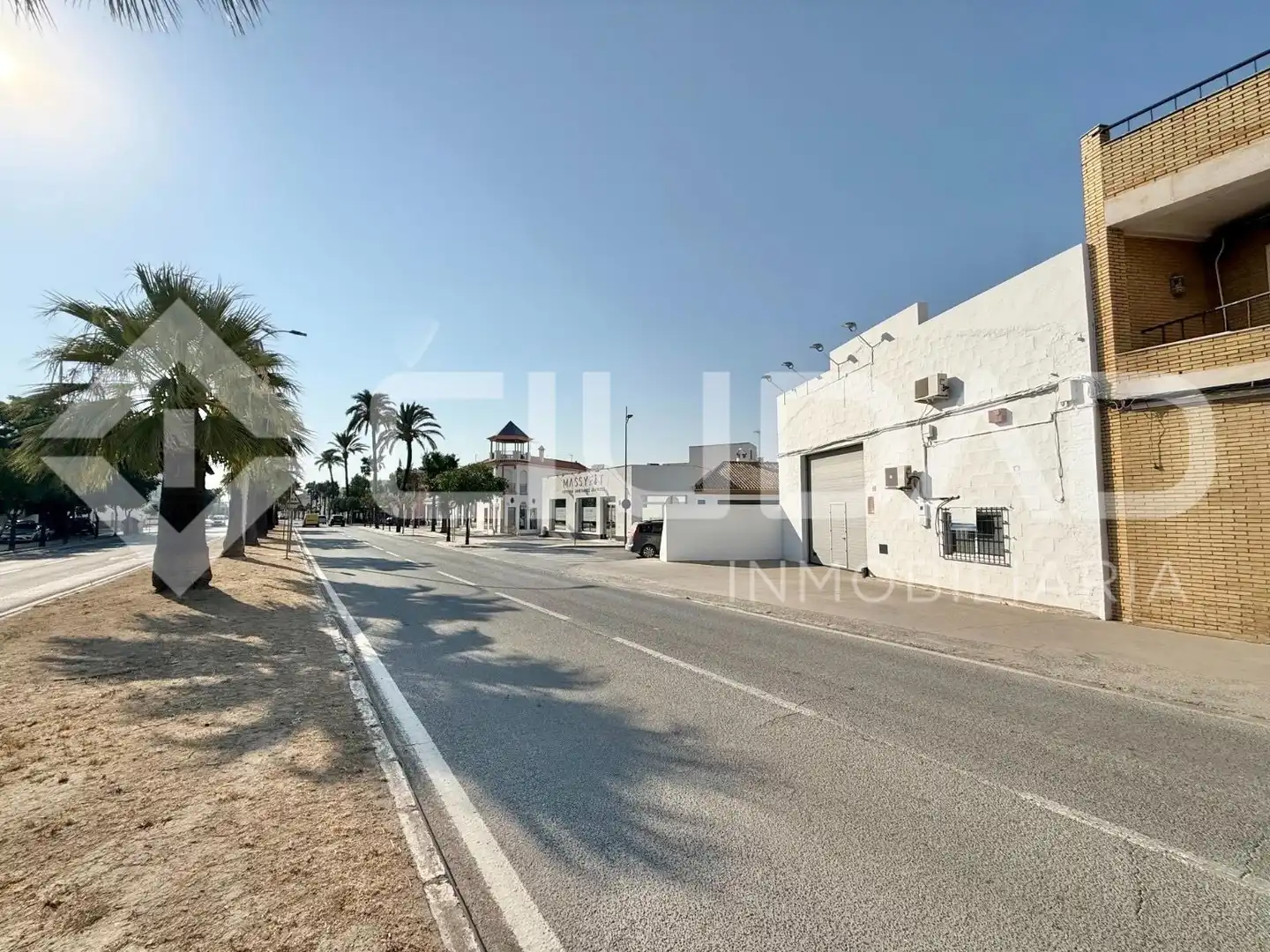 Industrial building for sale in Avenida de José María Tomassetti, imagen 2