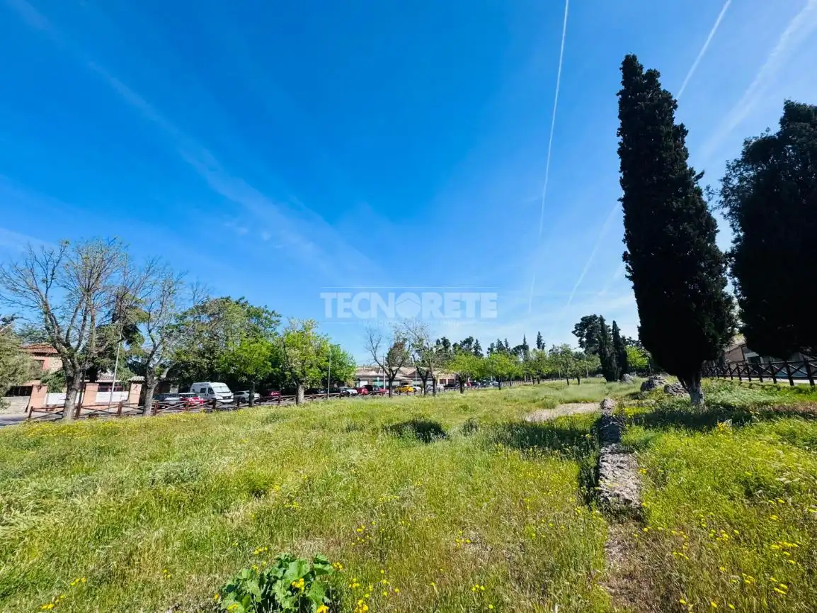 Casa adosada en venta en Toledo con Calefacción y Jardín privado