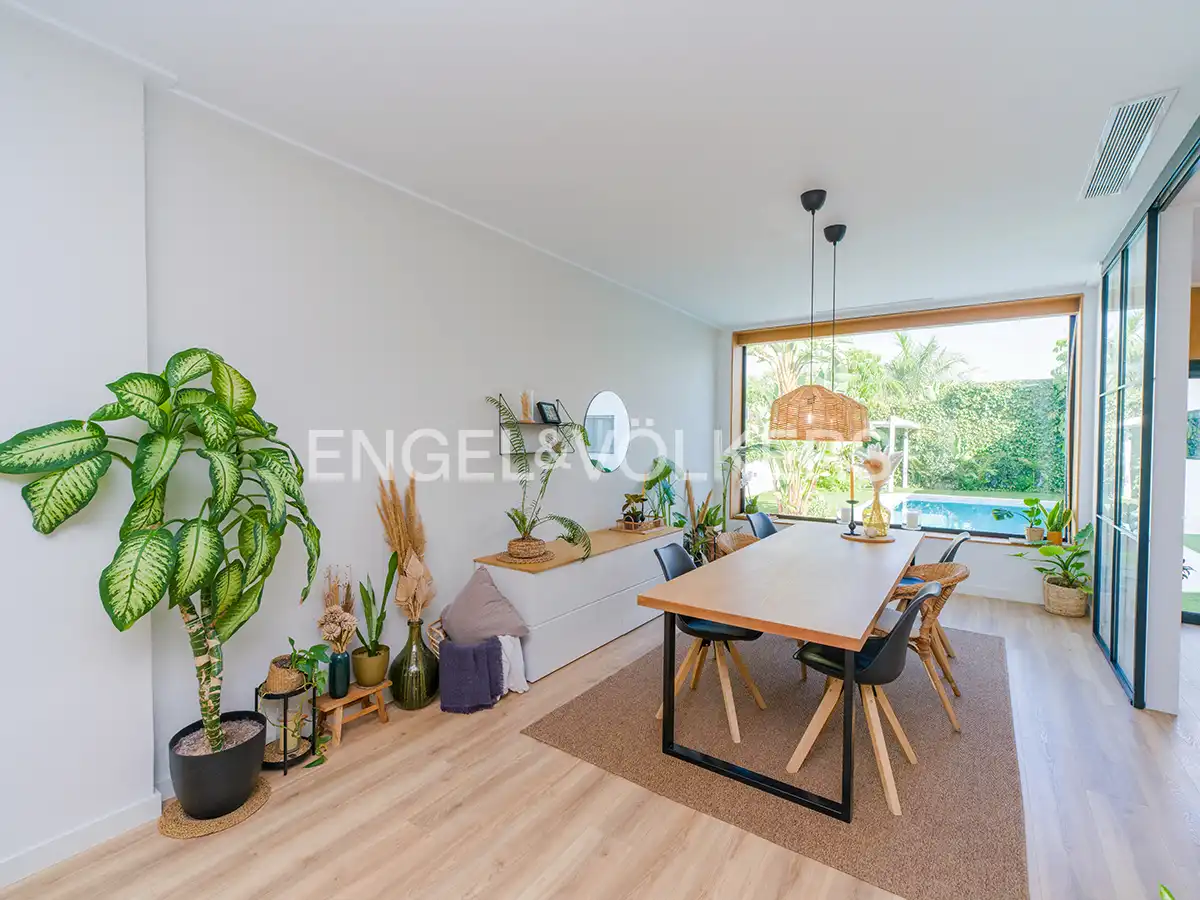 Comedor de Casa o chalet en venta en Elche / Elx con Aire acondicionado, Calefacción y Jardín privado