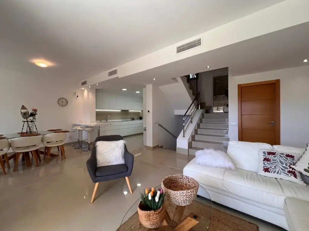 Wohnzimmer von Einfamilien-Reihenhaus zur Miete in Cala Vinyes