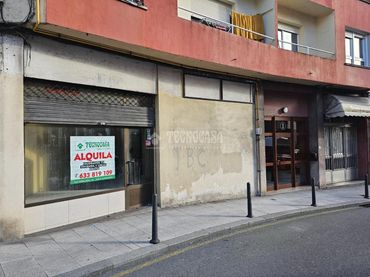 Locale commerciale in affitto a Numancia - San Fernando