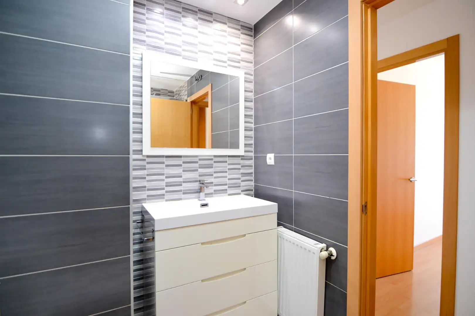 Bathroom of Flat for sale in Navalcarnero  with Heating, Storage room and Community pool
