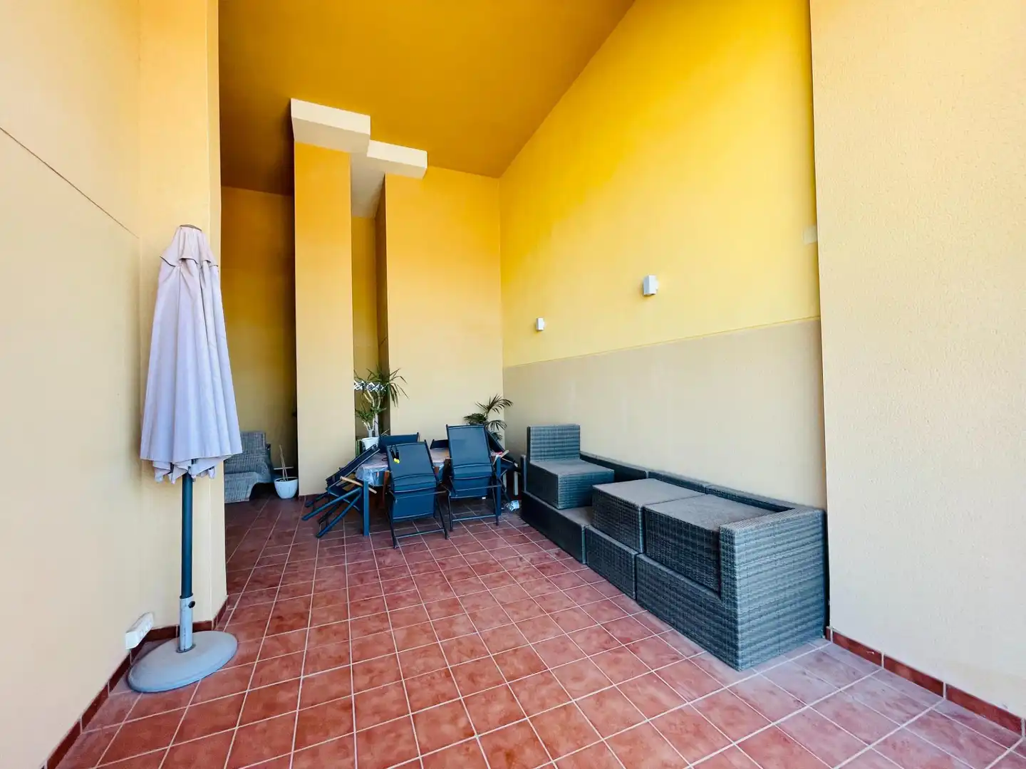 Terrassa de Apartament en venda en Torrevieja amb Jardí privat, Terrassa i Moblat