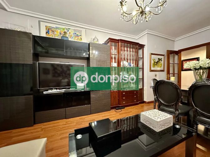 Sala d'estar de Apartament en venda en Cáceres Capital amb Aire condicionat, Calefacció i Terrassa