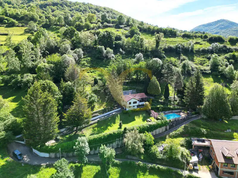 Jardín de Casa o chalet en venta en Caso con Calefacción, Jardín privado y Terraza