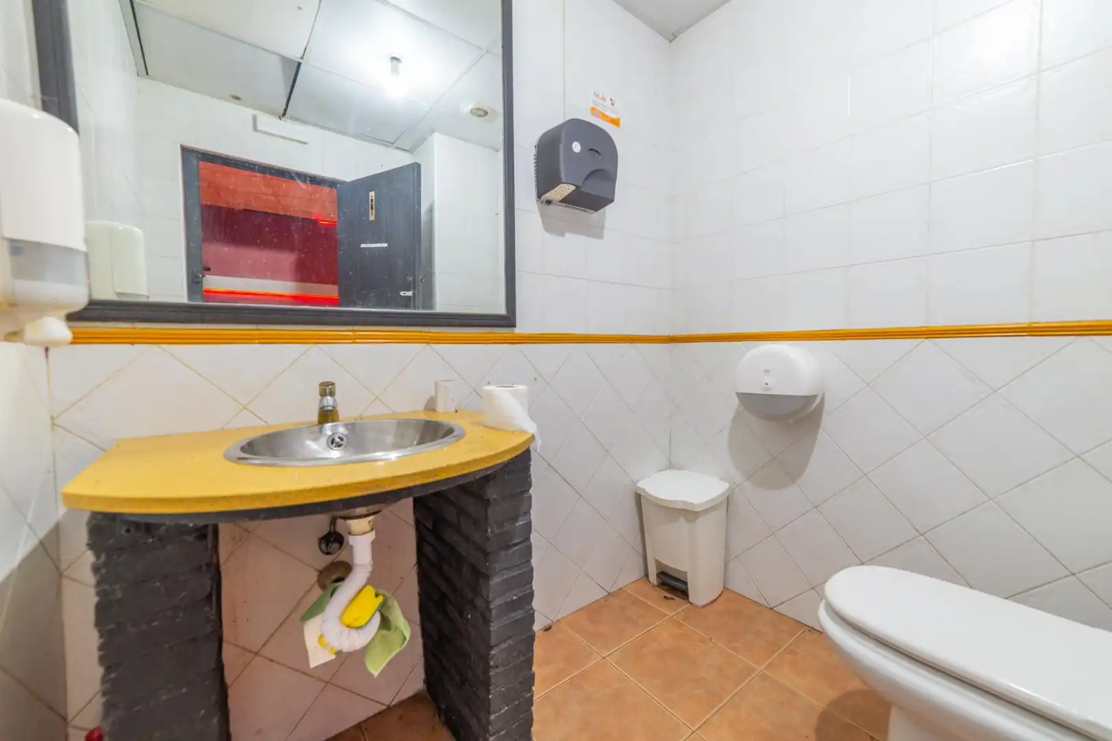 Badezimmer von Geschaftsraum zum Verkauf in Santiago de la Ribera