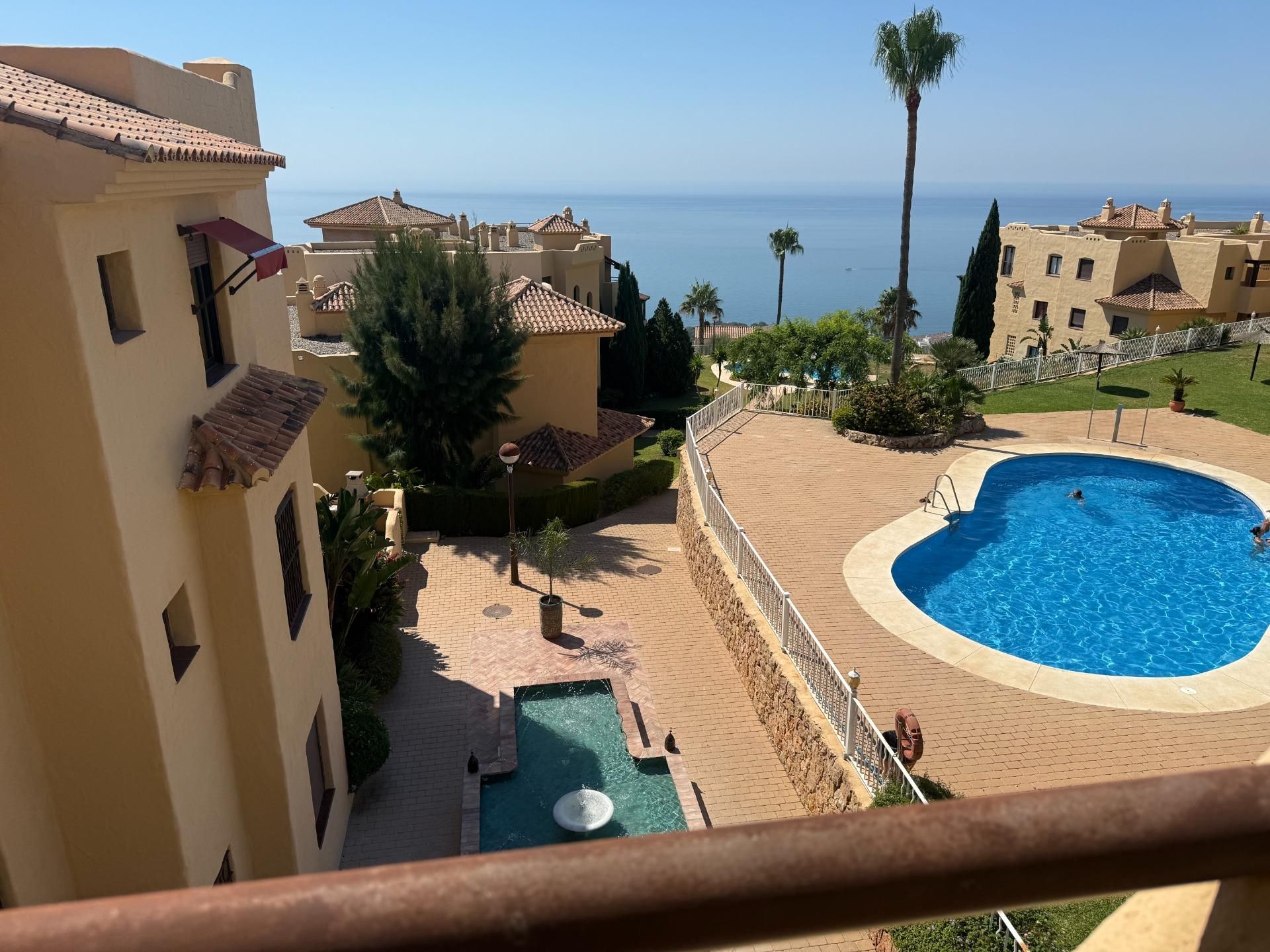 Swimming pool of Attic to rent in Benalmádena  with Private garden, Terrace and Community pool