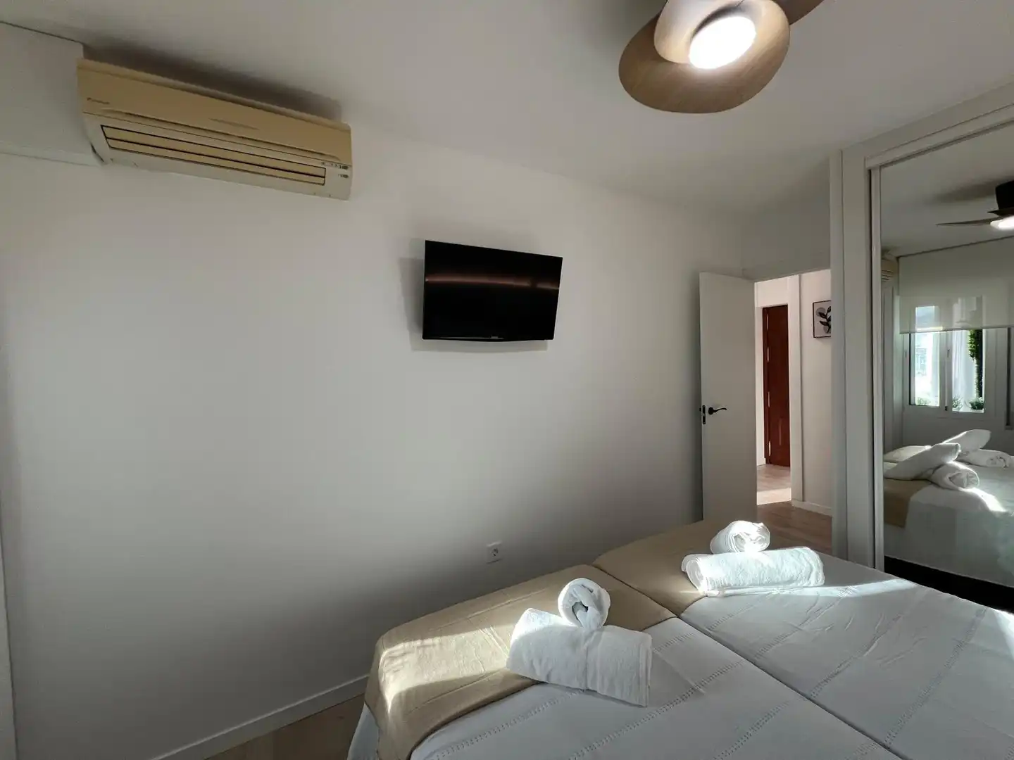 Habitación de Apartamento en venta en Parque de la Paloma