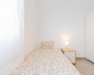 Bedroom of Apartment to share in  Valencia Capital