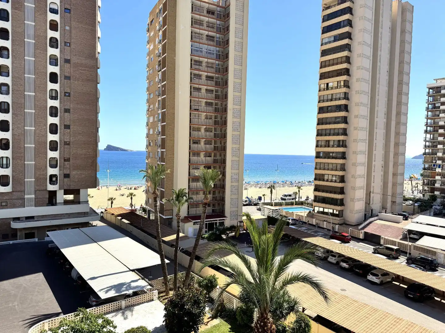 Schlafzimmer von Wohnungen zur Miete in Benidorm mit Klimaanlage, Heizung und Terrasse