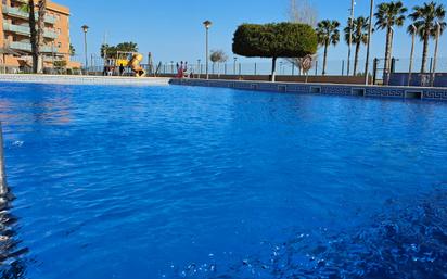 Piscina de Pis en venda en Cubelles amb Aire condicionat, Terrassa i Balcó