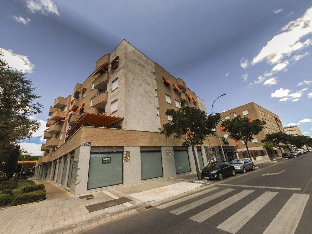 Vista exterior de Local en venda en Ciudad Real Capital