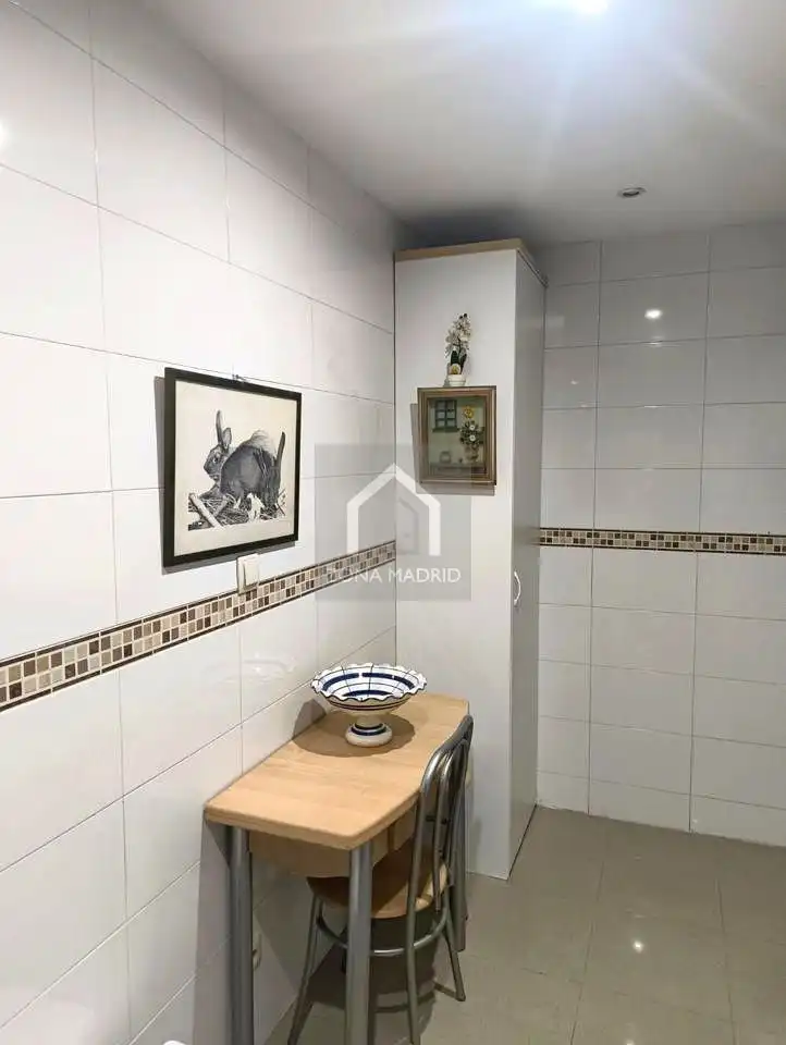 Badezimmer von Wohnung zur Miete in Madrid mit Klimaanlage, Heizung und Parkett