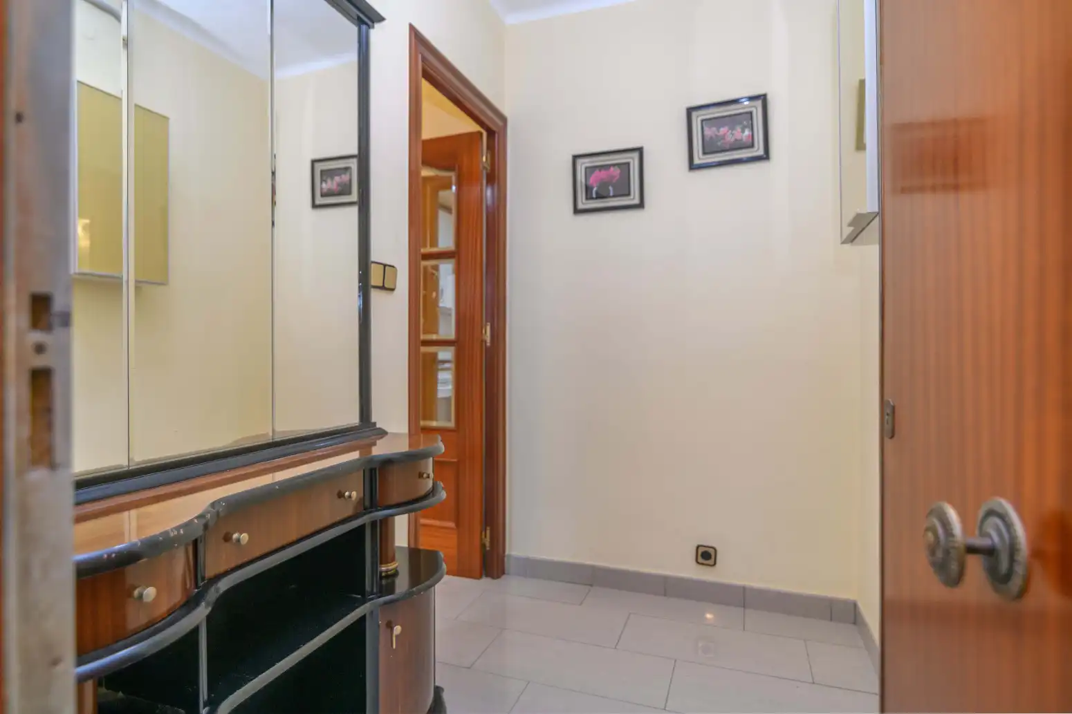 Piso en venta en Cornellà de Llobregat con Aire acondicionado, Calefacción y Balcón
