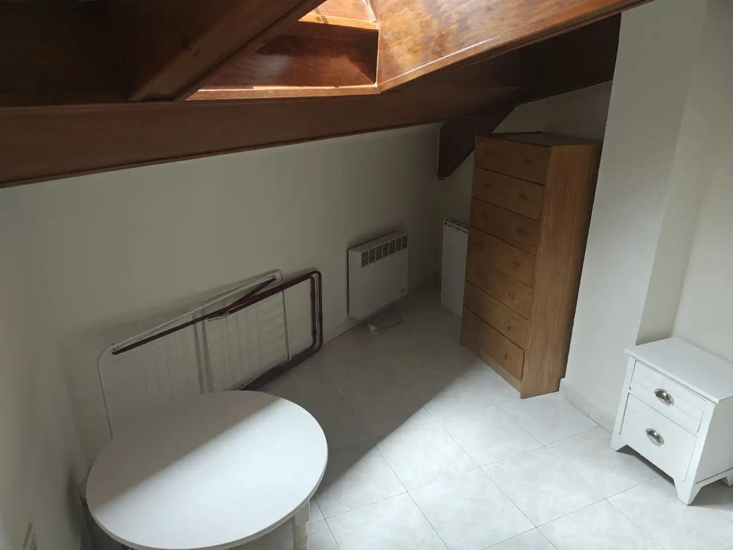 Habitación de Apartamento de alquiler en Cáceres con Calefacción y Piscina comunitaria